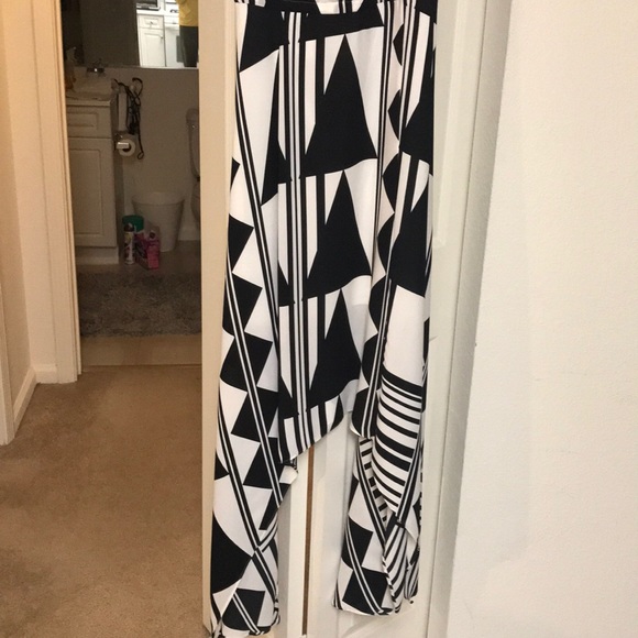 Express dress - Picture 4 of 6